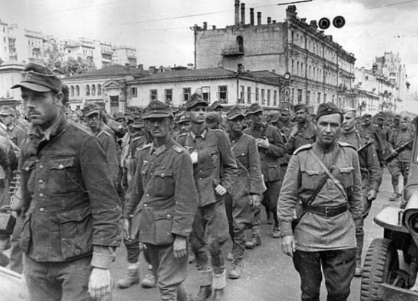 Москвичи этот марш назвали «поносным».

После операции..0