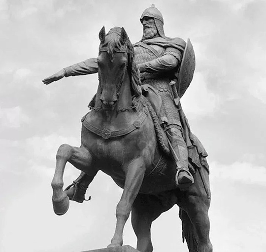 Официально считается, что Москва была основана князем Юрием..0