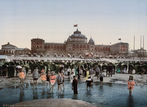 Повседневная жизнь голландцев на фотохромных открытках 1890-х..2