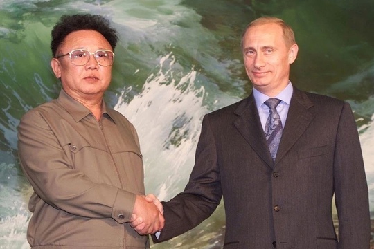 Президент России Владимир Путин и руководитель КНДР Ким Чен Ир в..0