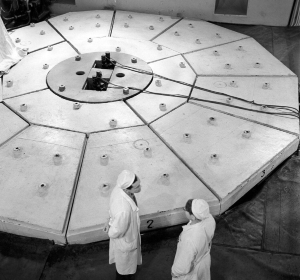 Реактор первой в мире атомной электростанции в Обнинске, 1964..0