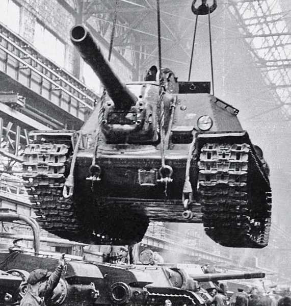 САУ СУ-152: Машина войны.

Самоходная артиллерийская установка..0