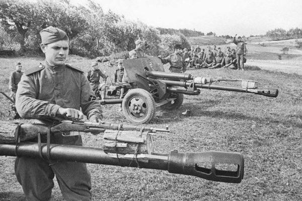 Уникальная тренировка артиллеристов: «Трёхлинейка» на стволе..0