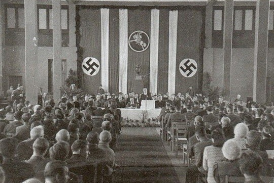 Заседание пособников нацистов .Минск ,1944 г..0