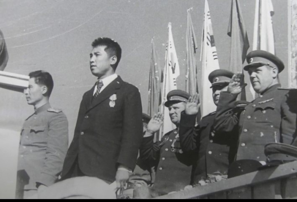 14 октября 1945 года на пхеньянском стадионе состоялся митинг в..0