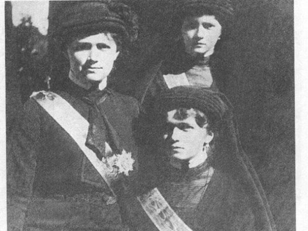 Дочери Николая  II  в трауре по Григорию Распутину .Петроград ,1916..0