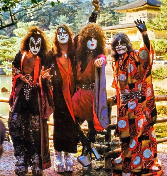 Группа Kiss в Японии, 1977..0