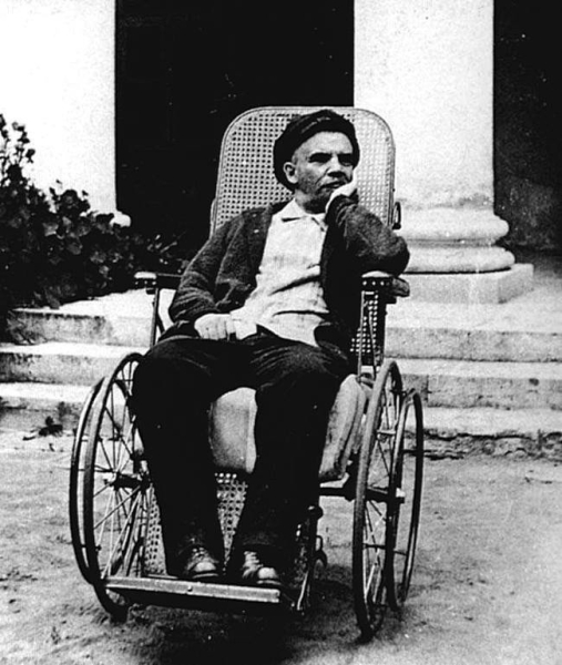 Ильич в Горках.Московская губерния ,1923..0