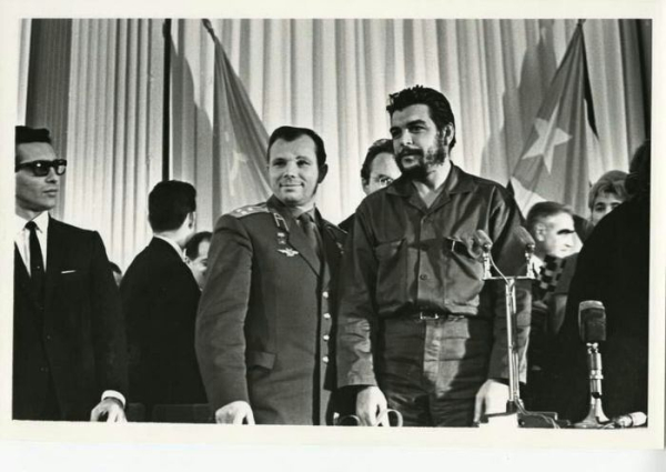Юрий Гагарин и Эрнесто Че Гевара в СССР, 11 ноября 1964..0