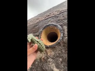 Ложное вентиляционное отверстие в бункере времён Второй мировой..0