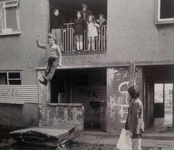 Развлекались как могли. Жизнь до интернета. Керби, Англия, 1973..0