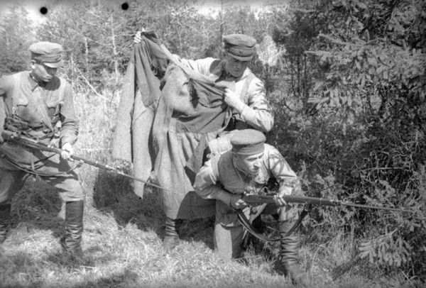 Тактические учения стрелкового корпуса РККА .СССР ,1939 г.

Автор..1