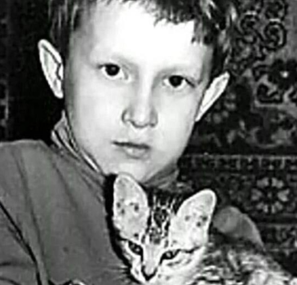 Александр Пичушкин убил более 50 человек и в 2006 году был признан..0