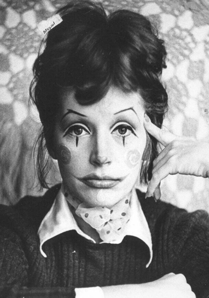 Алла Пугачева в смелом образе Арлекина Джокера, 1975..0