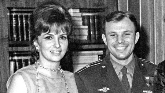 Член жюри II Московского Международного кинофестиваля,..4