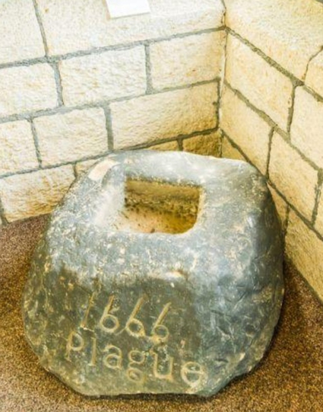 Чумной Камень 1666 года

На улице Чапелтаун-роуд в Лидсе, в самом..0
