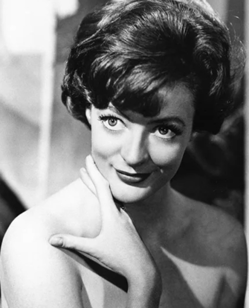 Дама Мегги Смит, одна из самых выдающихся актрис своего времени,..3