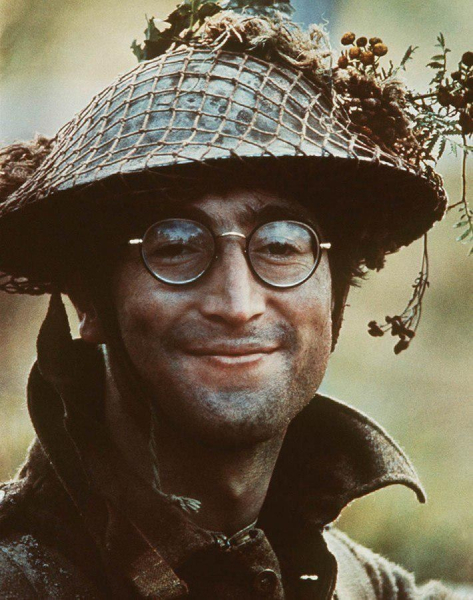 Джон Леннон в 1966..0