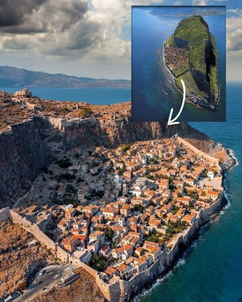 Где обитают потомки спартанцев?
Монемвасия, один из самых..0