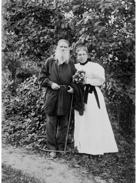 Лев и Софья Толстые в 34-ю годовщину бракосочетания.Тульскся..0