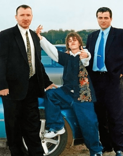 Начало нового тысячелетия: по всей стране гремят Децл и «Тату», а..0