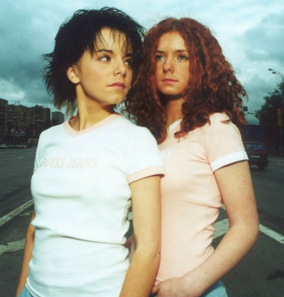 Начало нового тысячелетия: по всей стране гремят Децл и «Тату», а..1