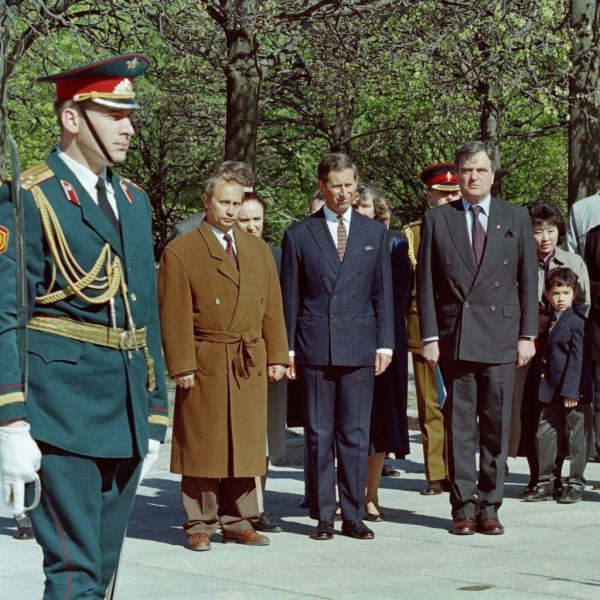 Встреча Владимира Путина, тогда ещё в должности заместителя..0