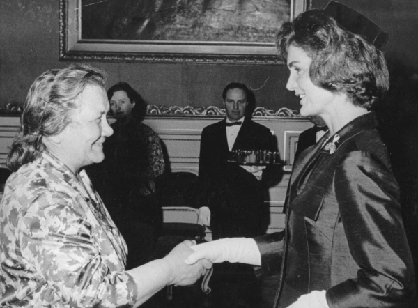 Жаклин Кеннеди и Нина Хрущева в Вене в 1961..2