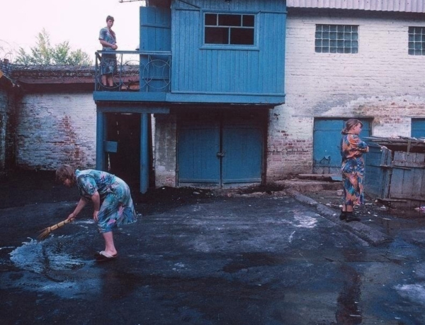 Женская воспитательная колония в Новом Осколе, 1995 год.

Женская..4