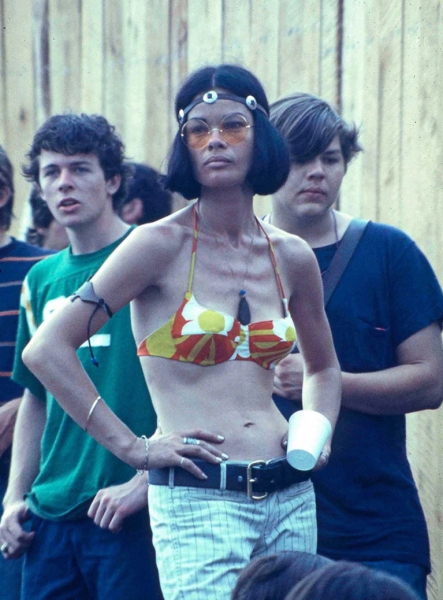 Знак завершения эпохи хиппи и зарождения сексуальной революции:..2