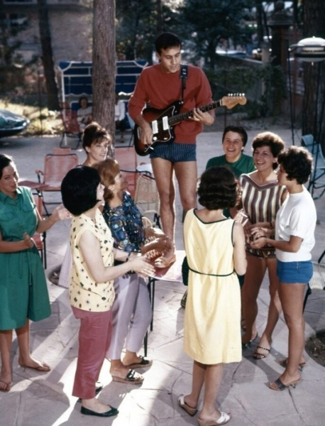 Адриано Челентано на частной вечеринке, 1962..0