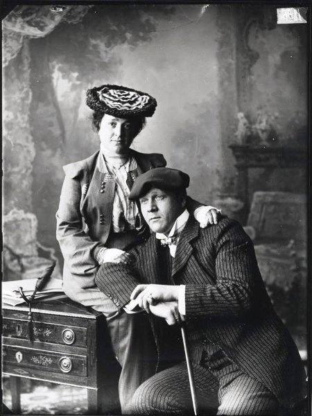 Федор Шаляпин с женой Иолой Торнаги. Нижний Новгород,..0