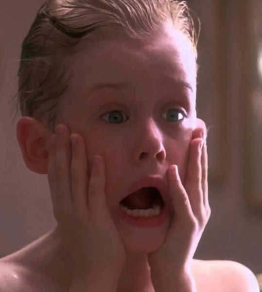 Кадры из фильмов 90-х которые стали..8