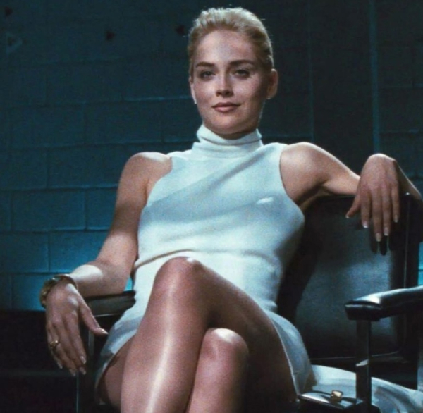 Кадры из фильмов 90-х которые стали..0