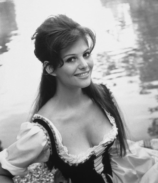 Клаудия Кардинале..0