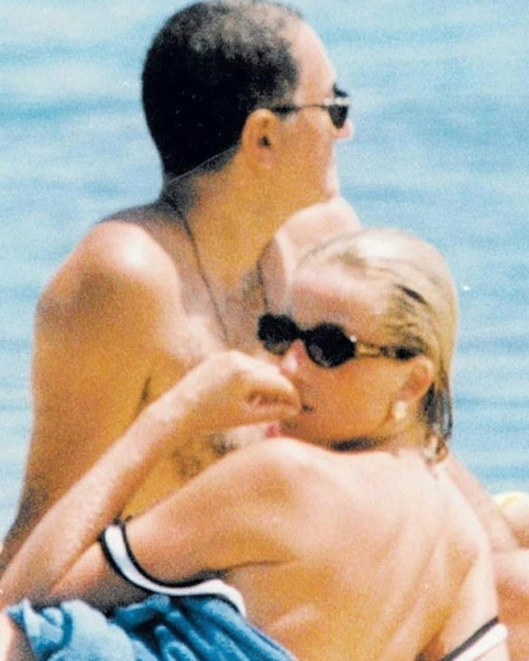 Лето 1997 года стало для принцессы Дианы незабываемым и..0