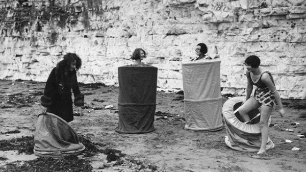 Мобильные кабинки для переодевания на пляже. США , 1929..0