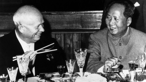 Никита Хрущёв и Мао Цзэдун. Пекин, 1954 г. 

Порт-Артур, город и..0