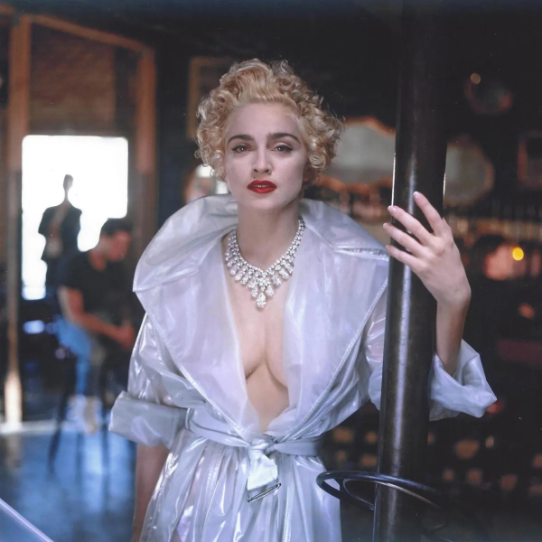 Певица Madonna на фотографиях Хельмута Ньютона, 1990-е..0