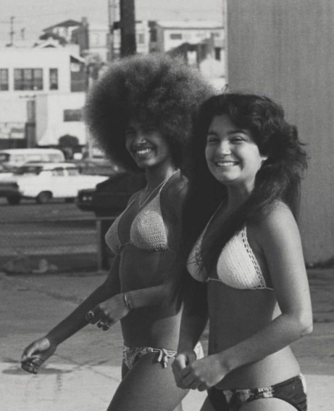 Пляжная жизнь Южной Калифорнии: золотое лето 1960-80-х

Лето в Южной..6