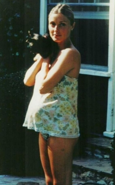 Последние снимки Шэрон Тейт, жестоко убитой членами секты..3