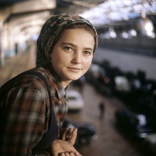 Слесарь-сборщик Горьковского автомобильного завода, 1972..0