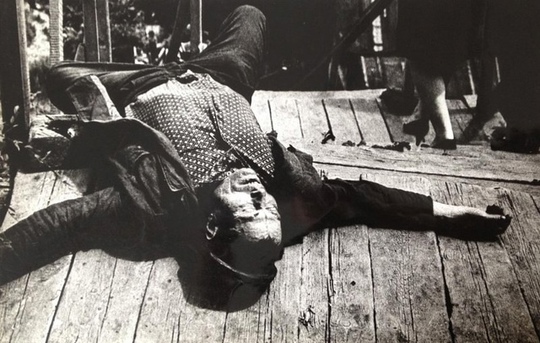 «Спуск к Волге».Ульяновск , 1969 г. 

Автор фото : Валерий..0