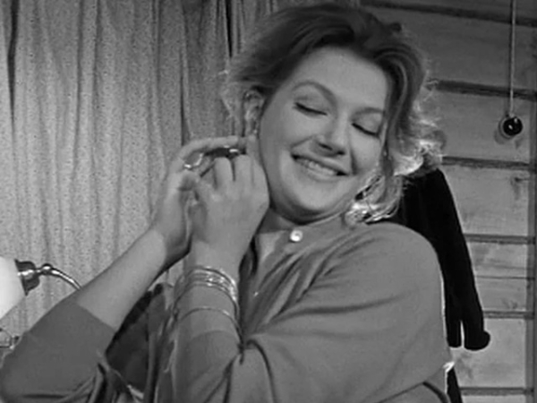 Светлана Дружинина в романтической комедии « Девчата». СССР,..1