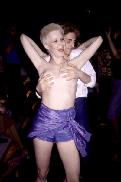 Танцующая пара в манхэттенском ночном клубе Studio 54.Нью-Йорк , 1978..0