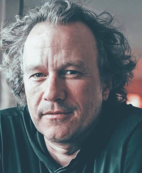 Турецкий фотограф Альпер Есилтас представил серию работ под..0