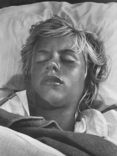 В 1961 году, у берегов Багамских островов, была найдена и спасена..0