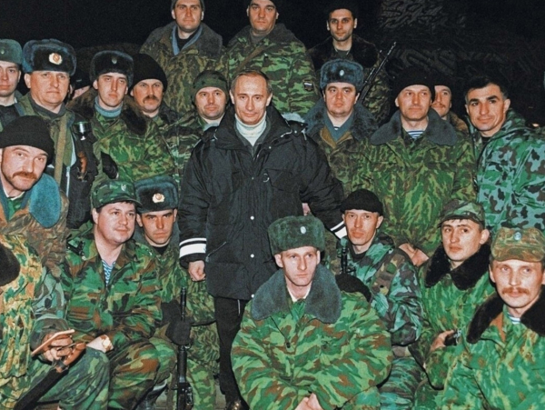 В 1999 и 2000 годах Владимир Путин сыграл ключевую роль в военных..2