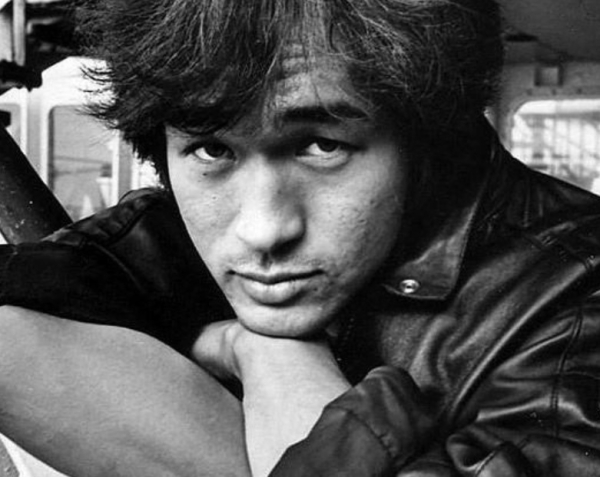 В жизни Виктора Цоя были две значимые женщины — его жена Марьяна..0