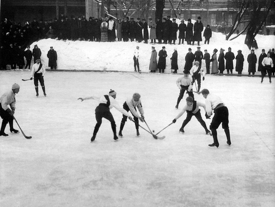 Хоккей на Чистых прудах. Москва, 1913..0